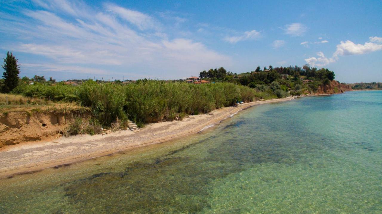 Magnificent Seascape Villa On A Secluded Beach Nea Moudania Eksteriør billede