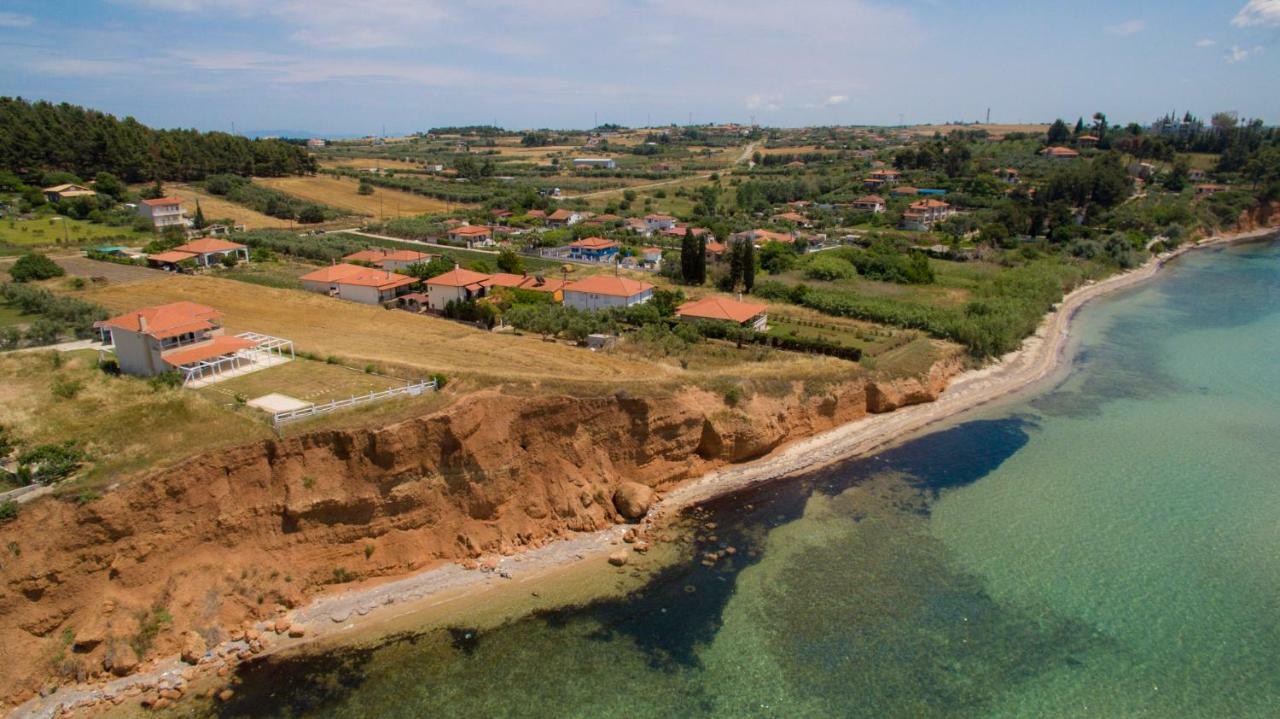 Magnificent Seascape Villa On A Secluded Beach Nea Moudania Eksteriør billede