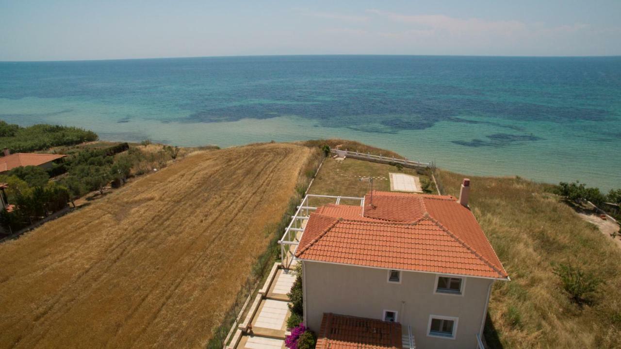 Magnificent Seascape Villa On A Secluded Beach Nea Moudania Eksteriør billede